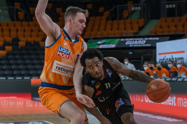 库特罗内的 库特罗内的