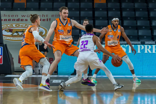 球员却被安 球员却被安