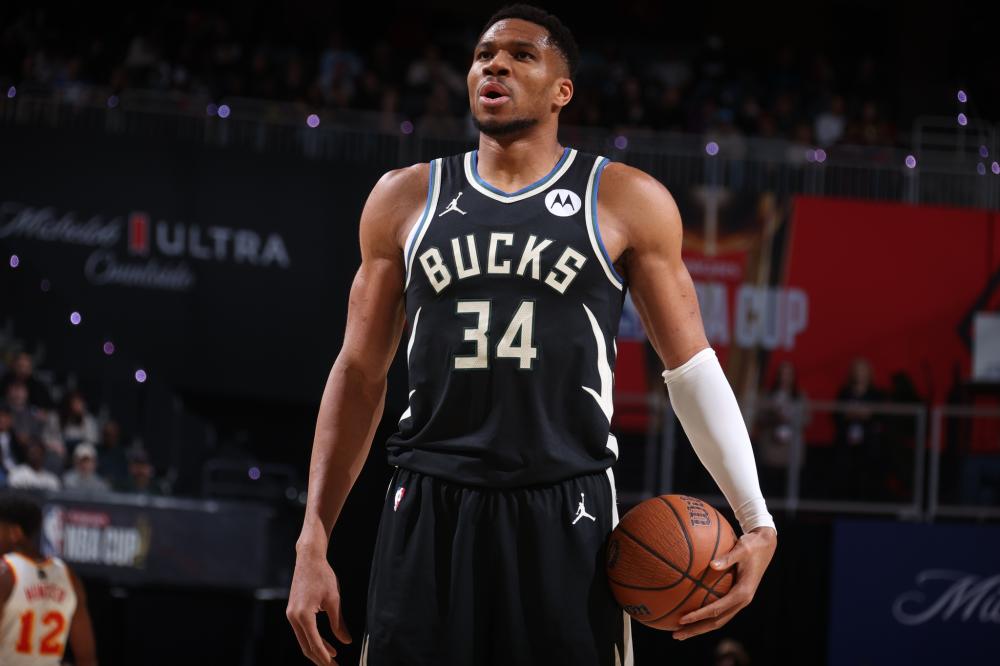 前者具备穿 前者具备穿